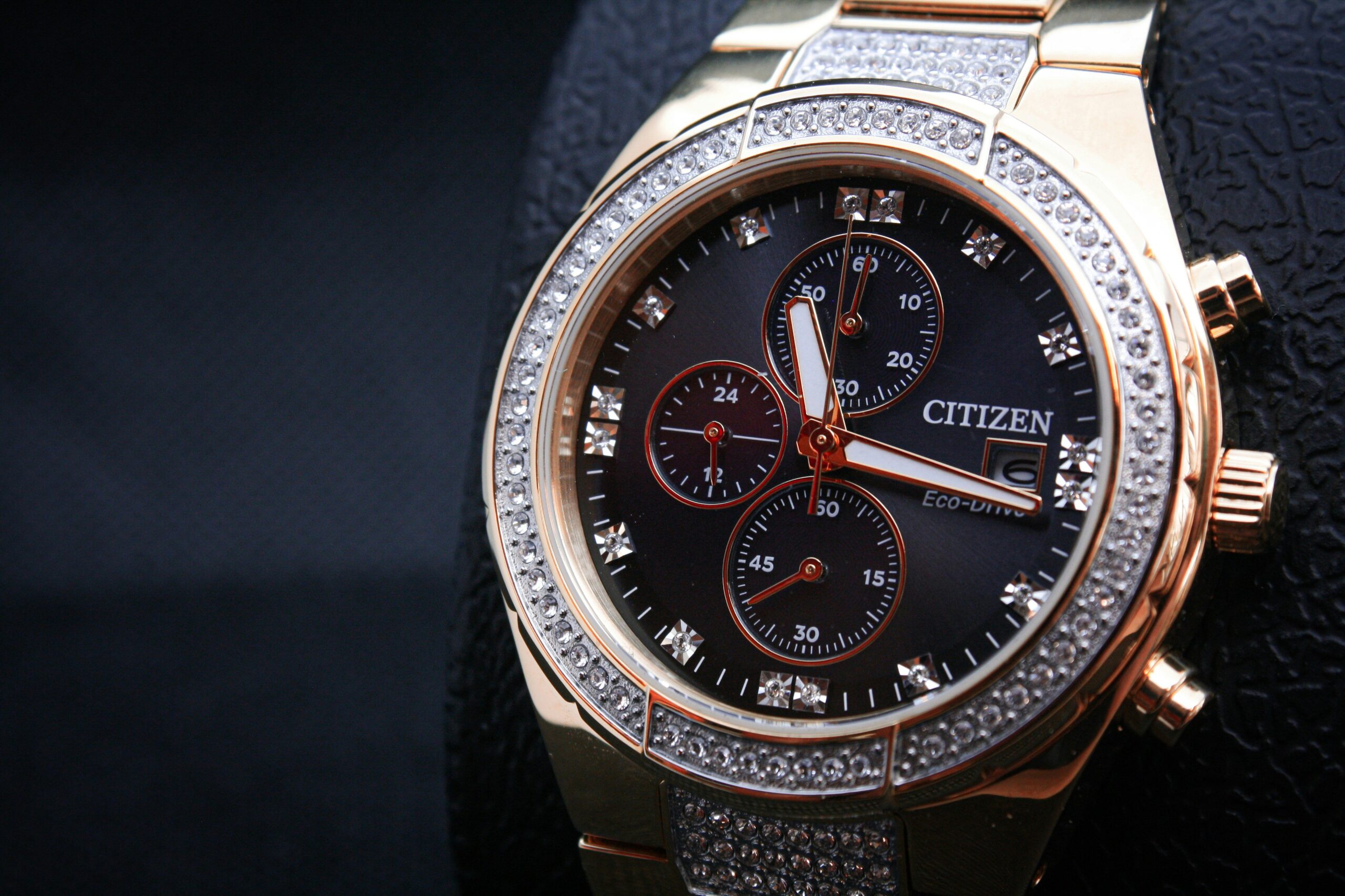 A close-up image showing the popularity of rose gold smartwatches among fashion enthusiasts.
