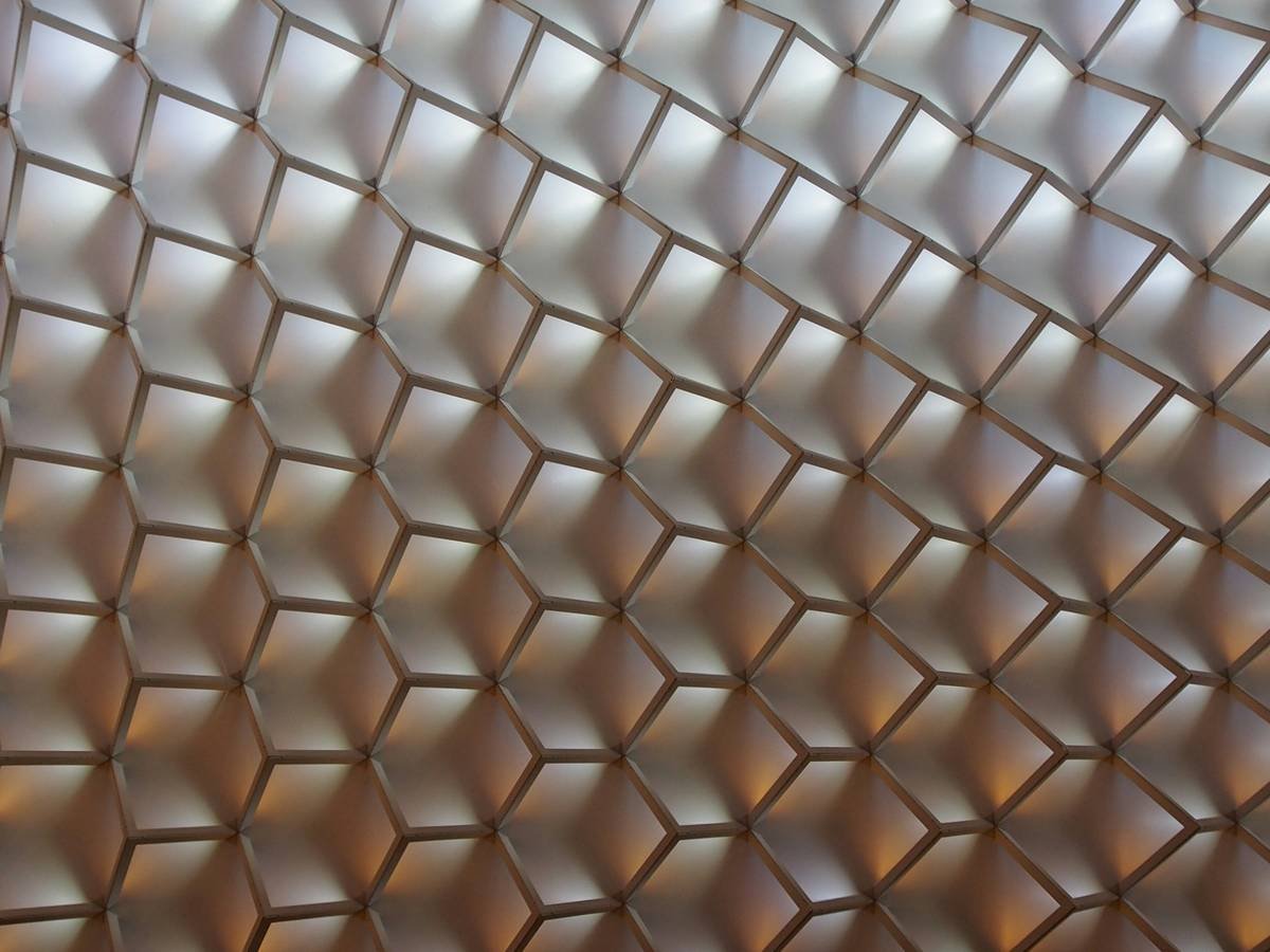 Comparison image showing mesh strap versus leather strap comfort