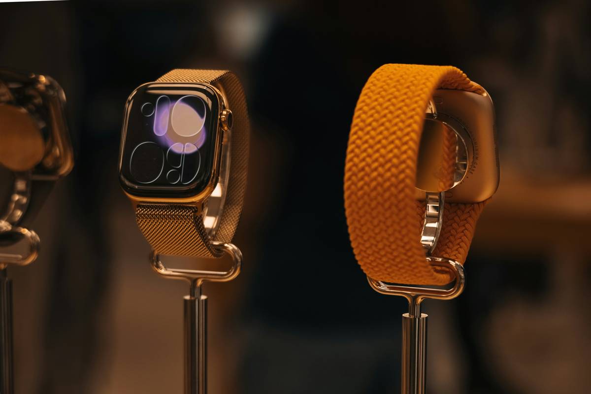 Precious Stone Settings Watches: The Ultimate Guide to Merging Tech and Elegance