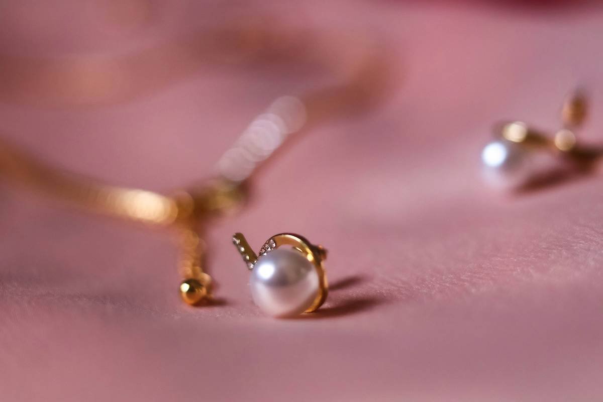 Why Pearl Accents in Watches Are Redefining Fashion Tech: A Wearable Revolution