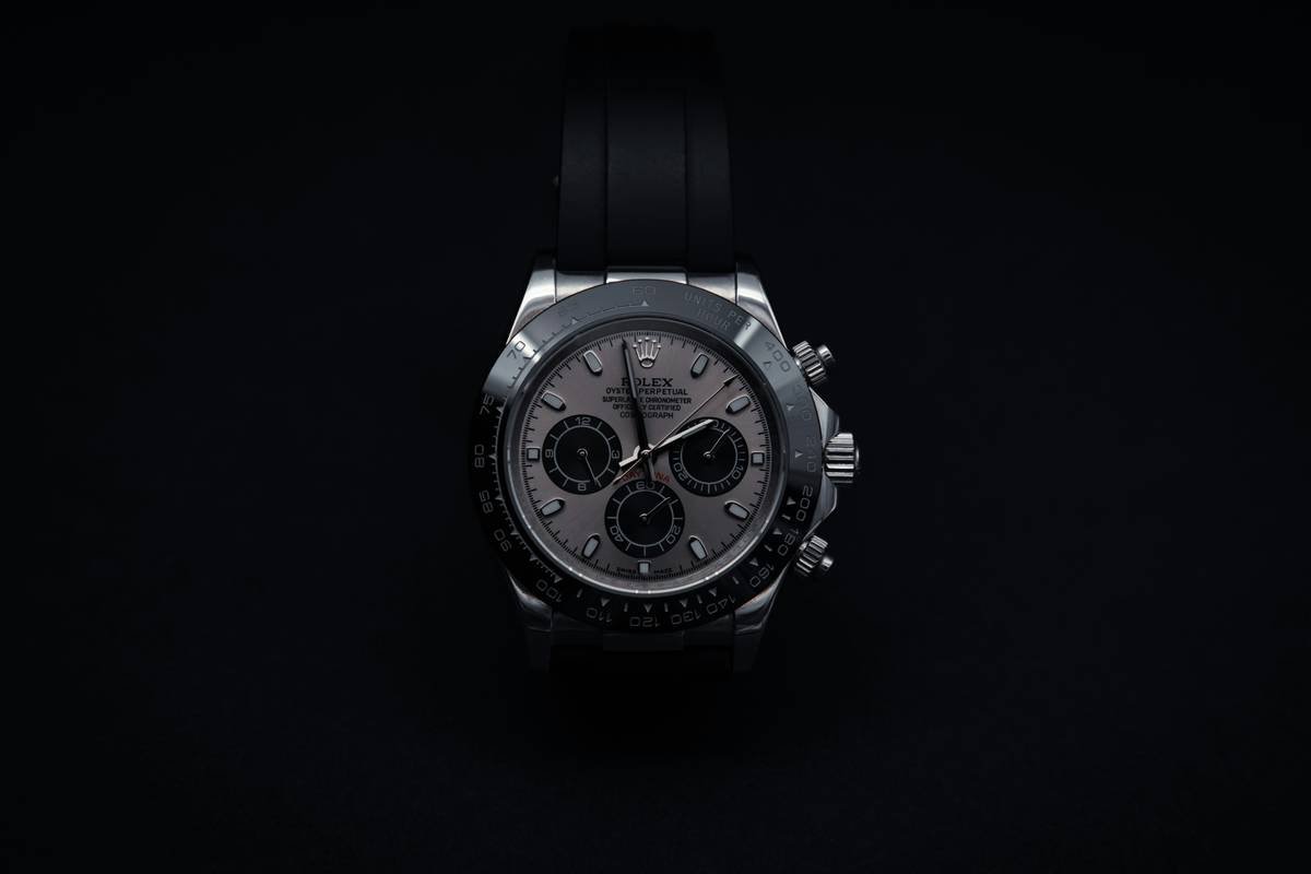 Celebrity-Inspired Fashion Watches: How to Wear the Stars Without Breaking the Bank