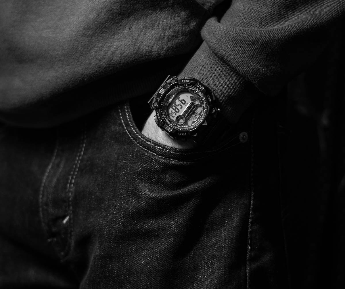 Infographic showing lifecycle of a recycled plastic watch: from ocean waste collection to refined polymer to finished timepiece