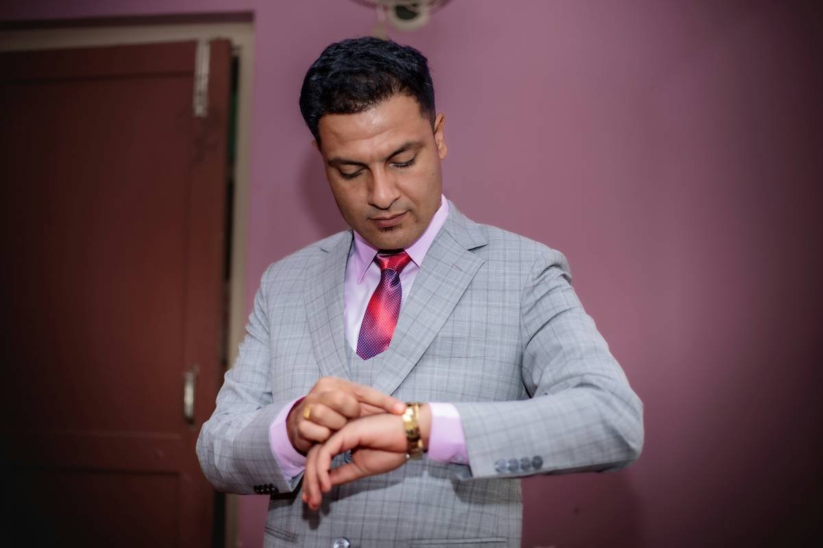 How to Wear Watches Like a Pro: Your No-BS Guide to Styling Timepieces That Actually Turn Heads