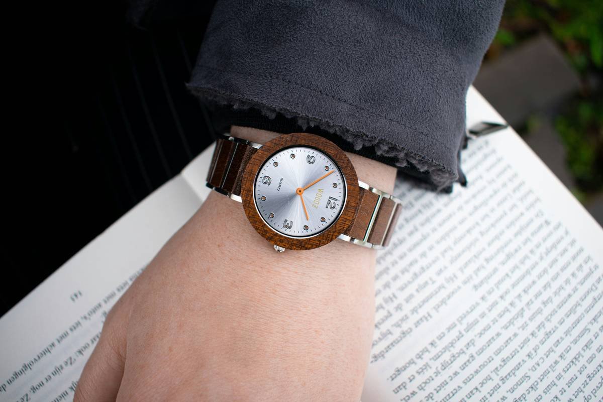 Recycled Case Watches: How Eco-Chic Timepieces Are Redefining Fashion Tech