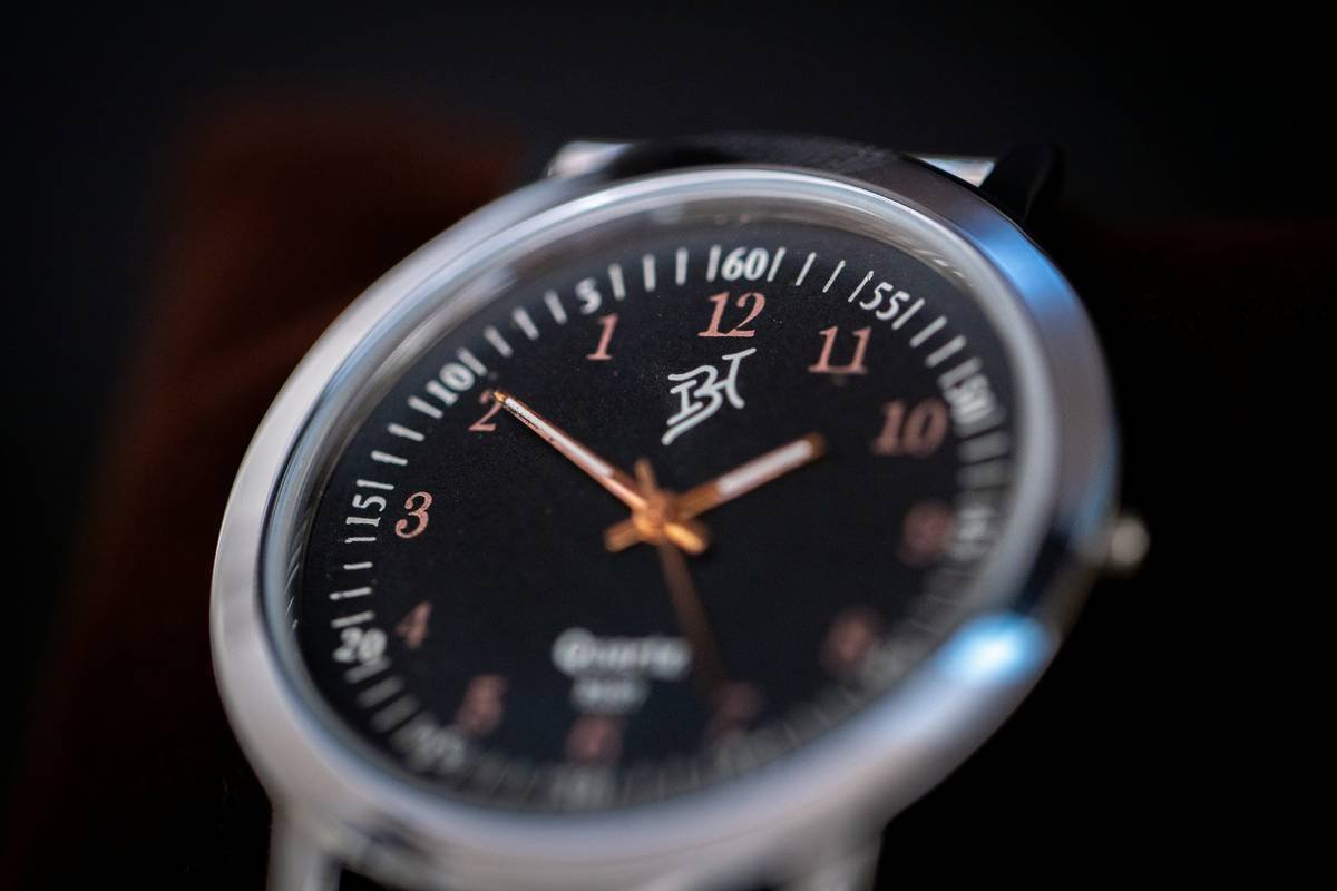 Why Limited Edition Fashion Watches Are Your Secret Weapon for Standing Out in a Sea of Smartwatches