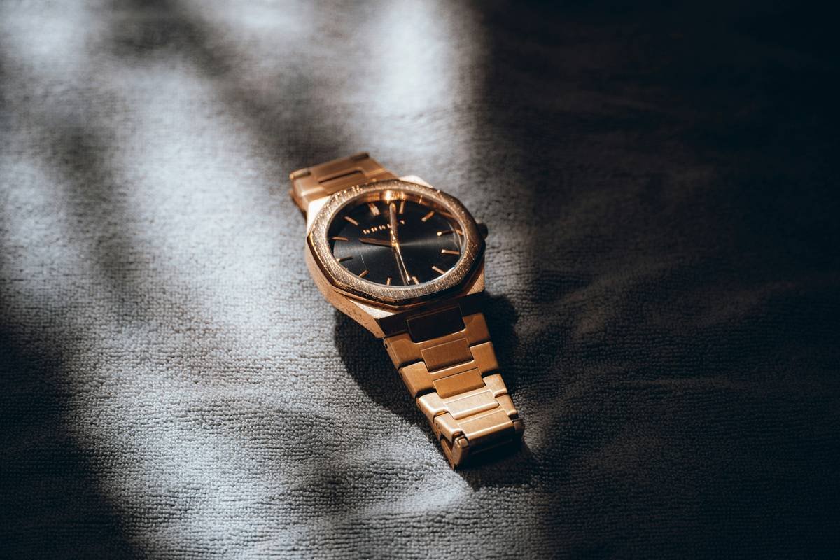 Are Watches in Style? Why Your Wrist Still Rules the Fashion Game in 2024