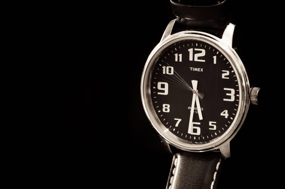 Designer Watches for Women: Where Tech Meets Timeless Elegance