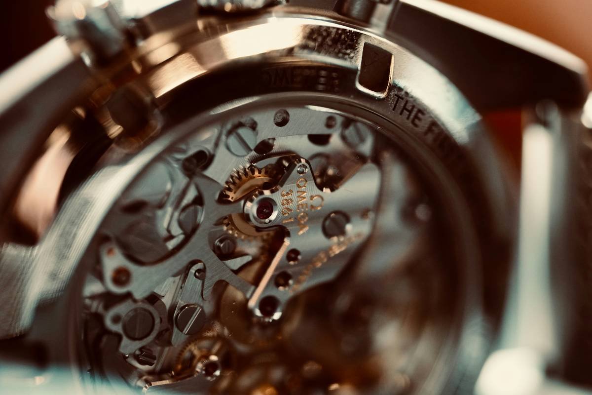 Affordable Mechanical Watches for Men: Style, Substance & Swiss-Adjacent Precision Under $400