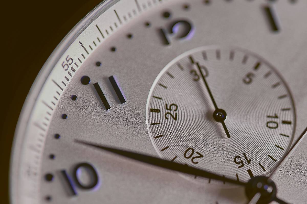 Why Premium Mechanical Watches Still Rule in the Age of Smartwatches